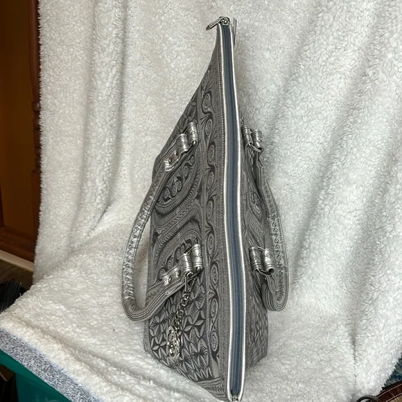 Banda Bags Kali Tote - Large Silver - Picture 11 of 16